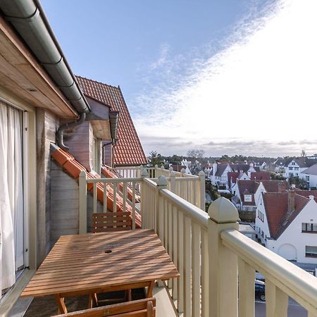 Charming Spacious Duplex Apt With Private Parking In Knokke Apartment Екстериор снимка