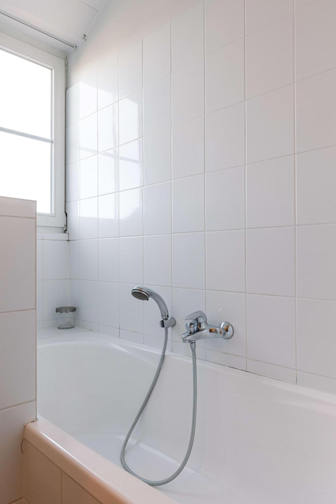Charming Spacious Duplex Apt With Private Parking In Knokke Apartment Екстериор снимка